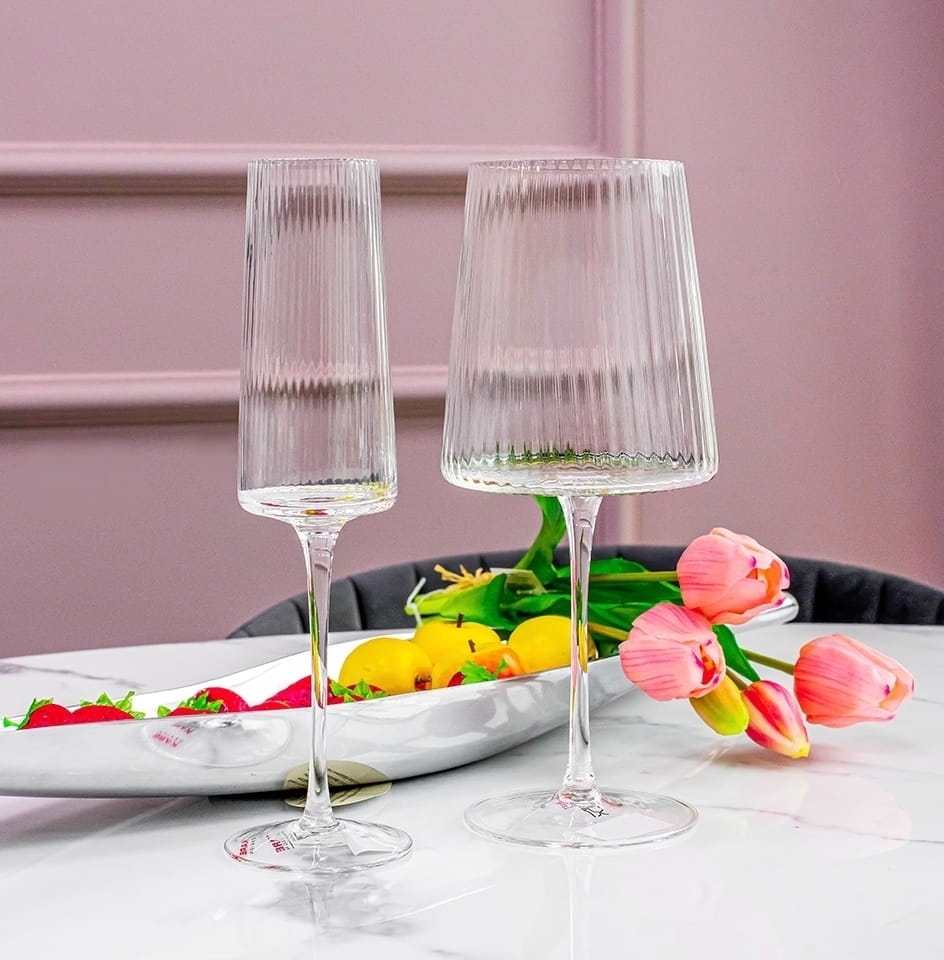 KARE komplet 4 kieliszków do wina RIFFLE 760 ml