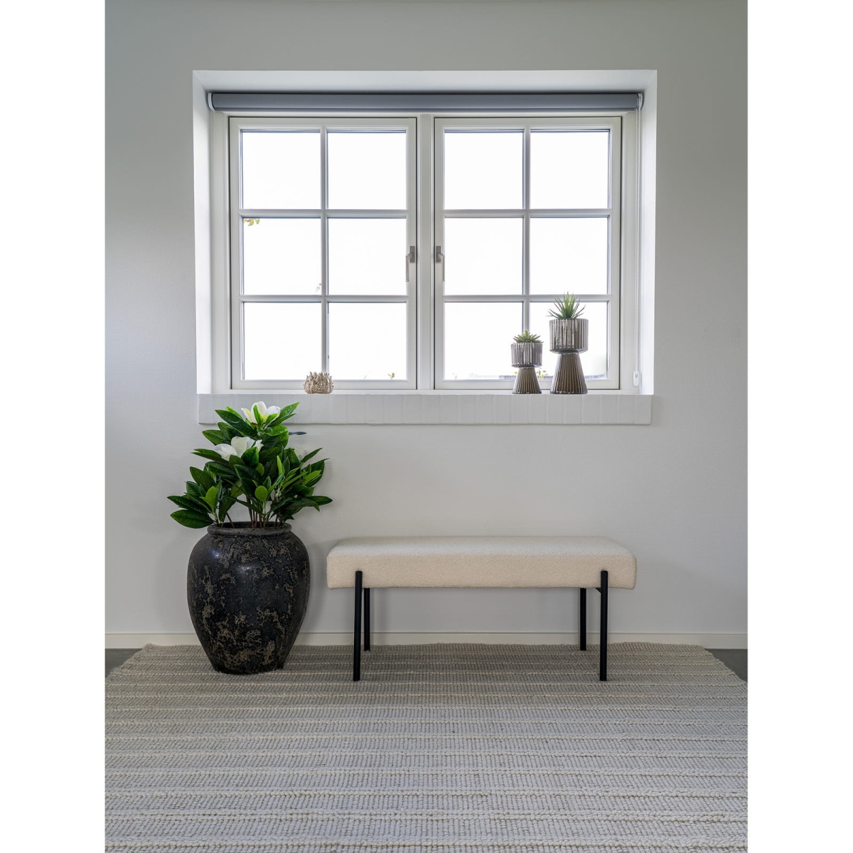 Ławka Swindon boucle biała/czarna