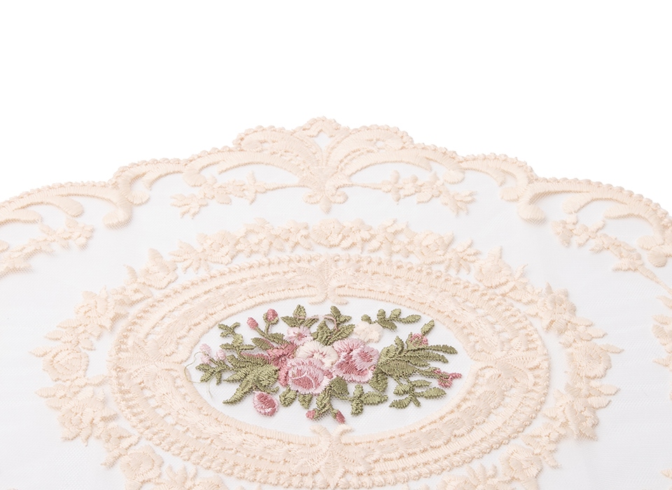 Podkładka / obrus haftowany SHP VIENNA biały