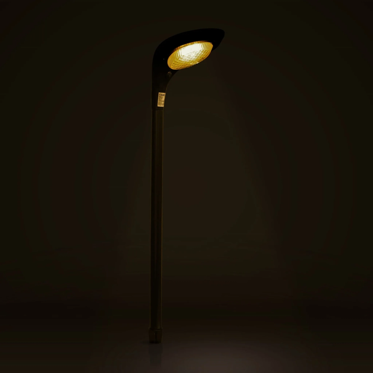 czarna-lampa-solarna-12-led-wbijana-2-tryby-swiecenia-cieple-zimne-swiatlo-marka-jumi-kolor-podswietlenia-cieple.webp