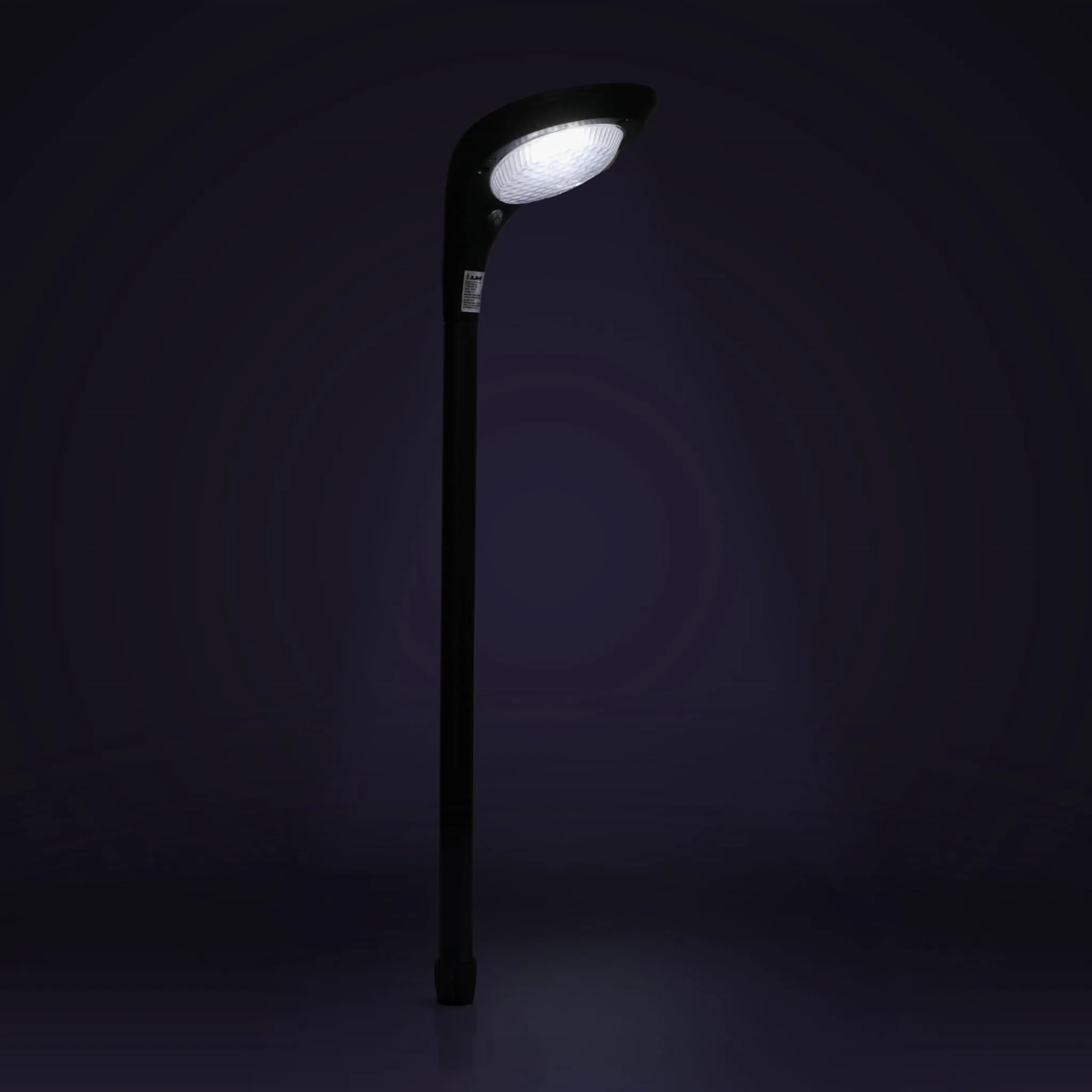 czarna-lampa-solarna-12-led-wbijana-2-tryby-swiecenia-cieple-zimne-swiatlo-marka-jumi-kolor-podswietlenia-zimne.webp