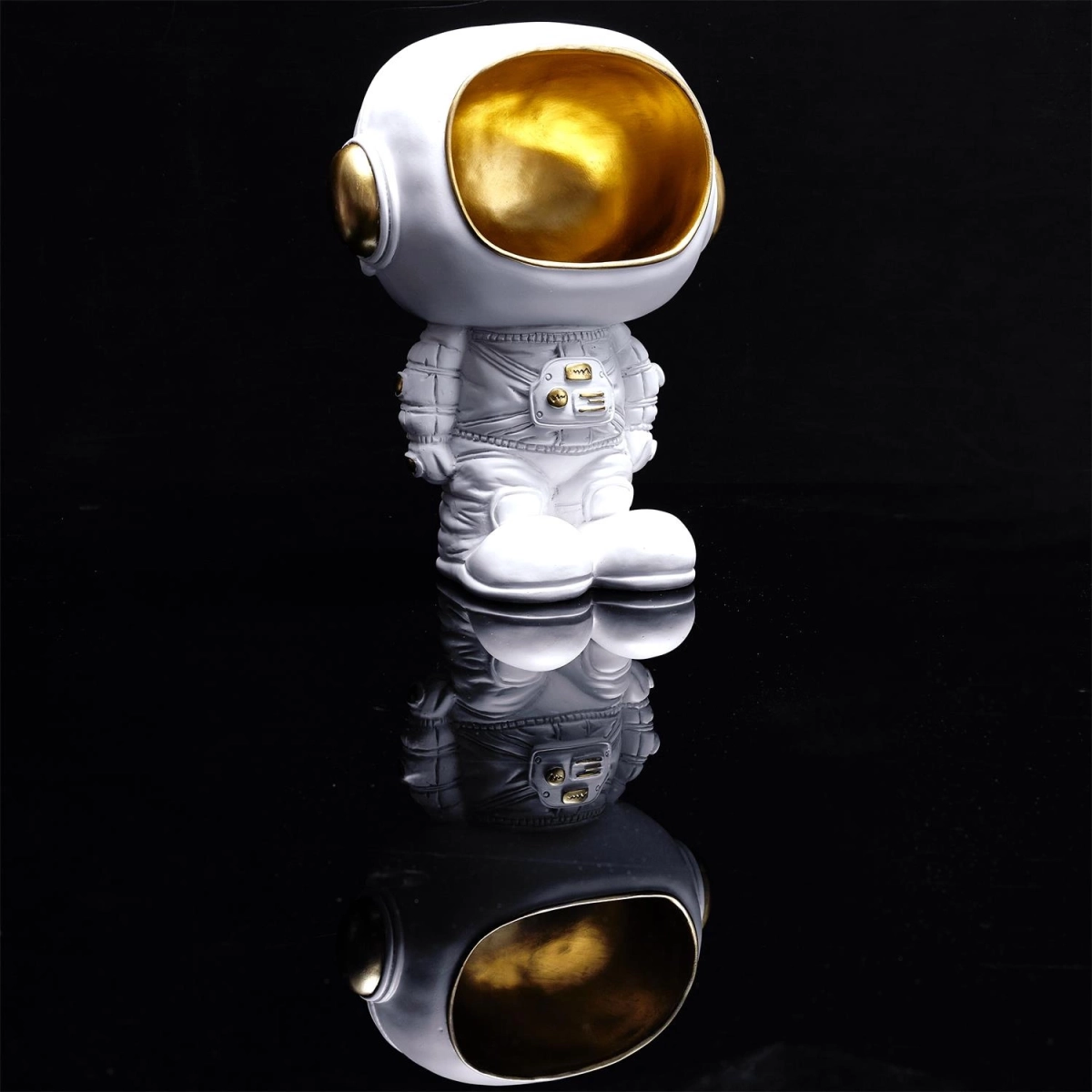 pol_pl_Figurka-Astronauta-z-funkcja-przechowywania-biala-zlota-39661_8.webp