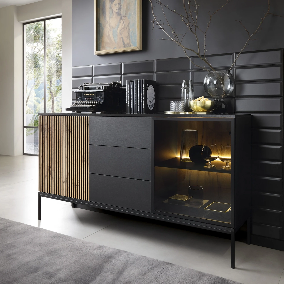 komoda-sento-z-frezowanym-frontem-szufladami-i-oswietleniem-led-dab-wotan (1).webp