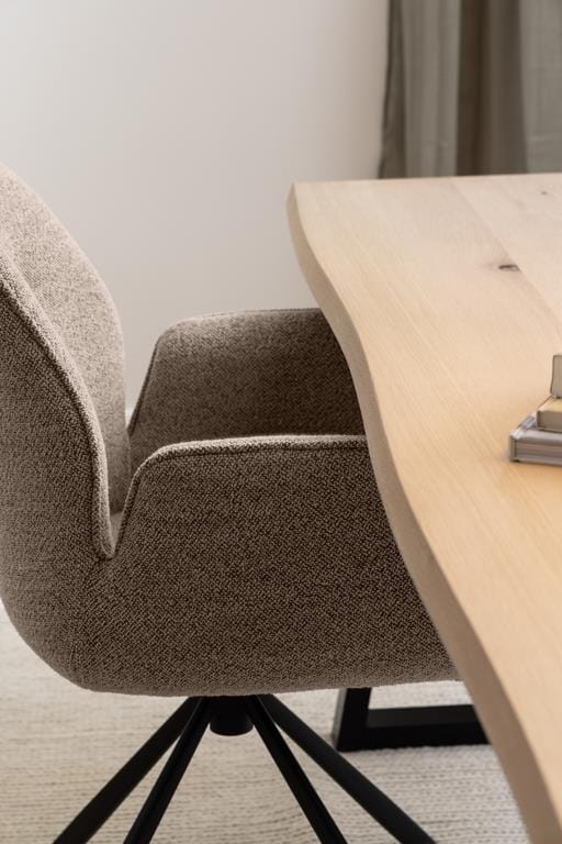 1f773f3912669fe825d35b773f8c8cea